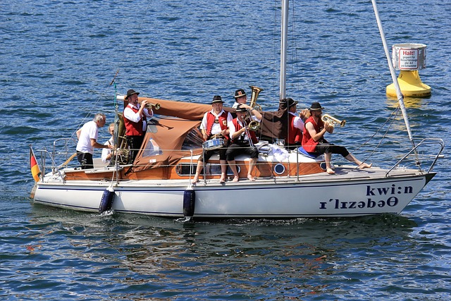 的表現背後 的表現背後