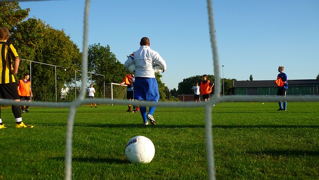 总裁登顶，遥遥领先！福布斯运动员收入榜：C罗收入近19亿元！.